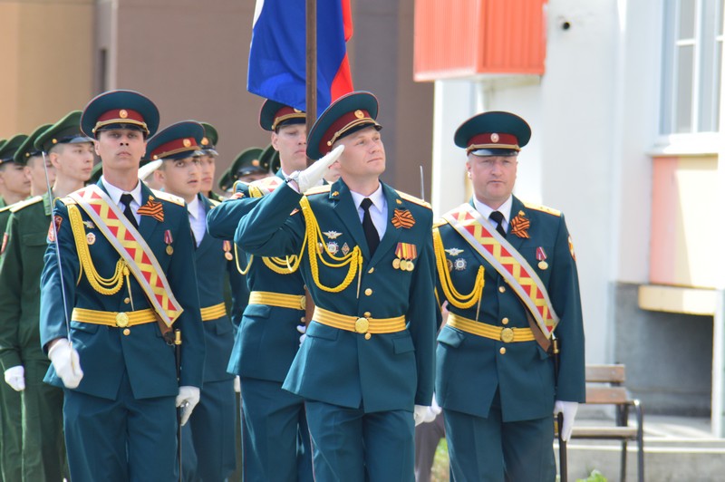"Парад у дома": как поздравили ветеранов Озерска "Парад у дома": как поздравили ветеранов Озерска