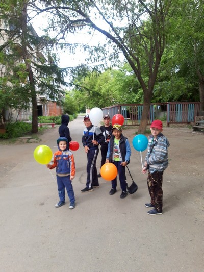 Депутаты поздравили юных озерчан