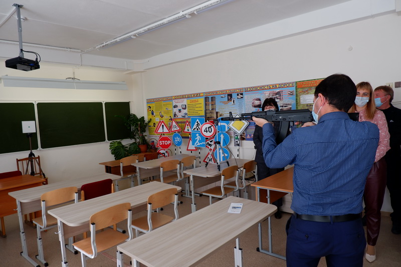 В поселке Новогорный начал работу образовательный центр «Точка роста»