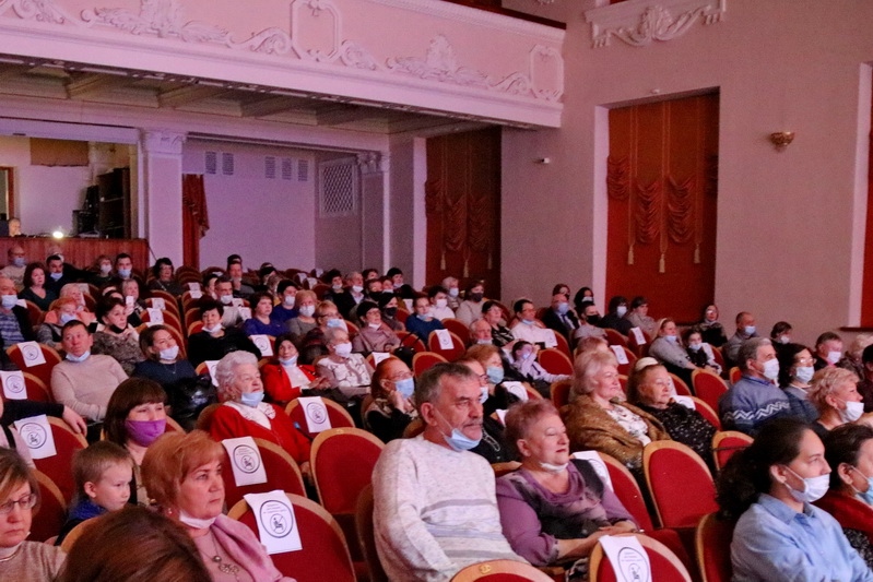 В Озерске ко Дню защитника Отечества прошел праздничный концерт