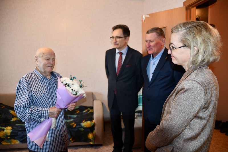 Фронтовику из Озерска исполнилось 99 лет