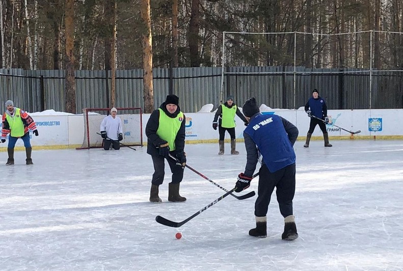 В Озерске состоялся отборочный тур по хоккею на валенках