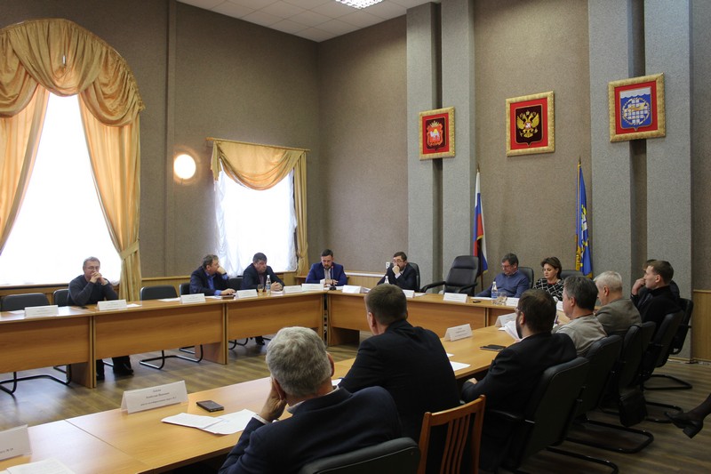 Депутаты и общественность обсудили проблемы теплосетевого хозяйства