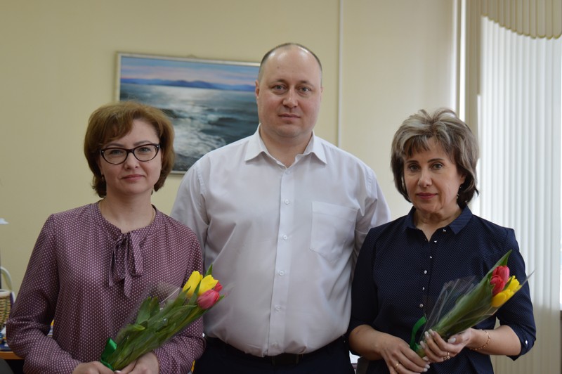 Озерские парламентарии поздравили женщин с 8 Марта