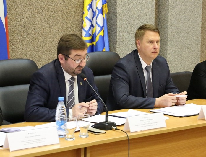 Озерские парламентарии выполняют Указы Президента РФ
