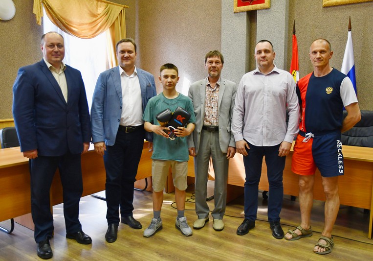 Юный озерский боксёр завоевал бронзу на первенстве России