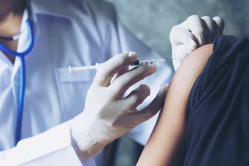 Санитарный врач дал разъяснения по вакцинации от COVID-19