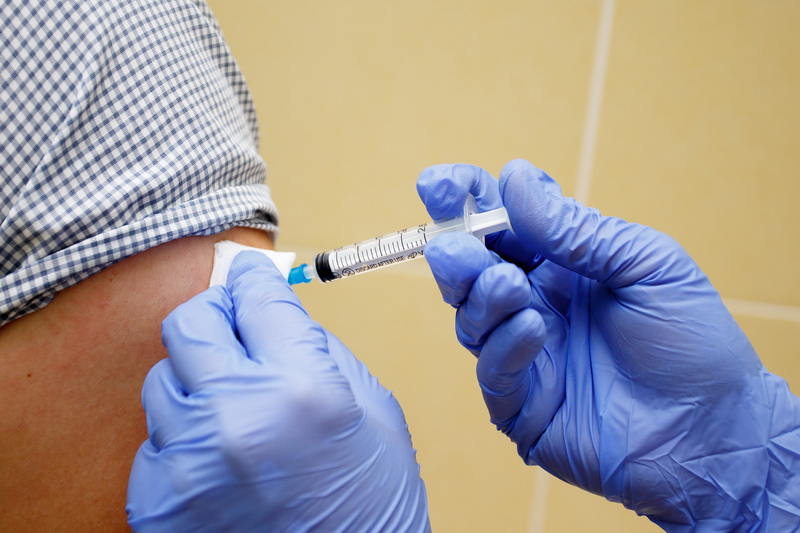 Более 350 озерчан ежедневно приходят на вакцинацию от коронавируса