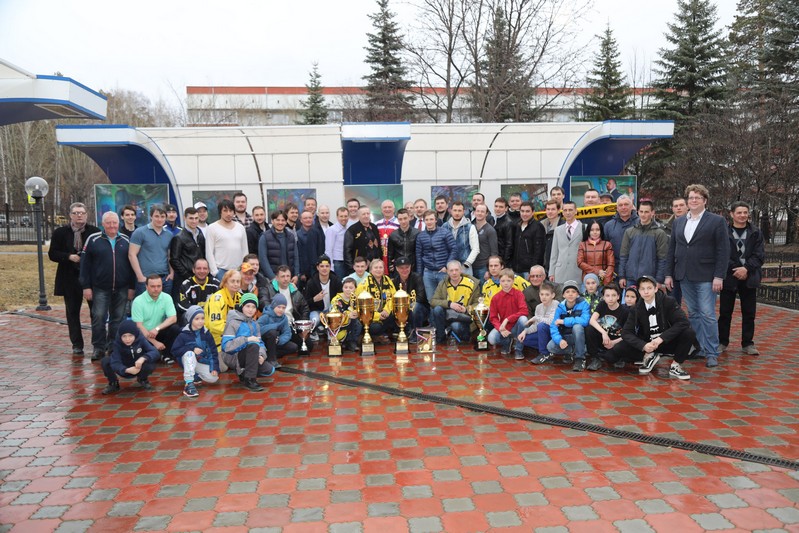 Состоялась встреча болельщиков с хоккеистами клуба «Маяк-Гранит»