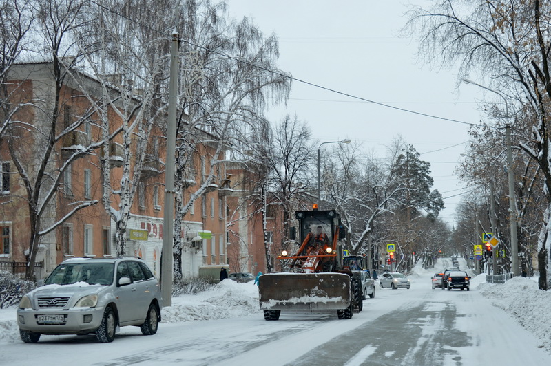 Дорожные службы переходят на усиленный режим в связи со снегопадом