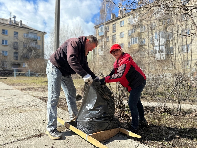 Весенний субботник: чтобы во дворах стало чище