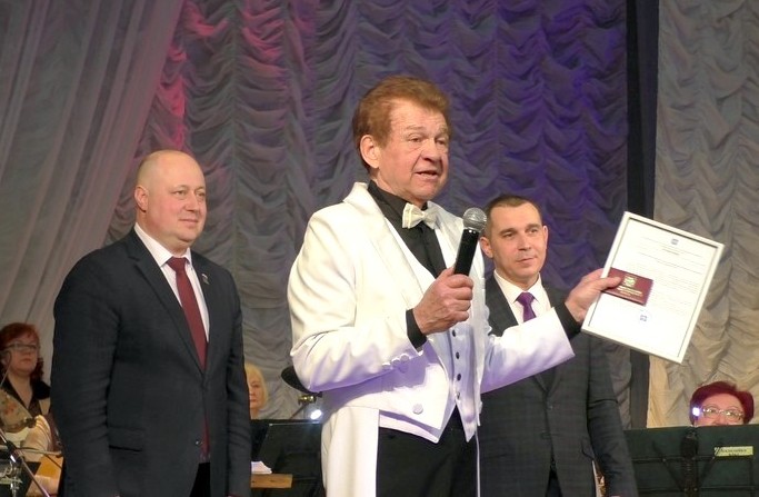 «Россиянам» - почет и восхищение от всего округа